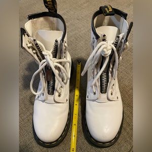 1460 WOMEN'S DOUBLE ZIP LEATHER LACE UP BOOTS SIZE 6